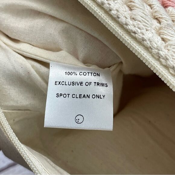 Shiraleah Giselle Zip Pouch Crochet Bobble with Tassel Ombré Pink and Cream NEW - Picture 7 of 9